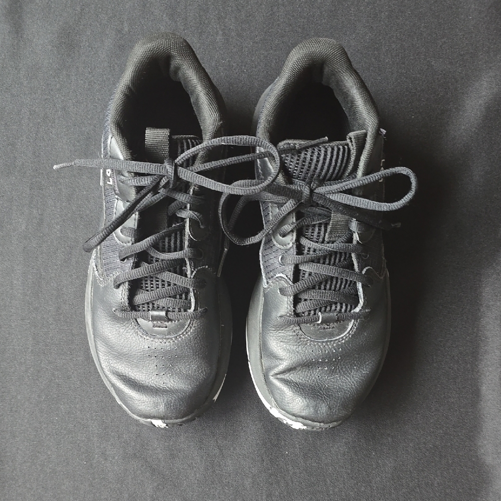 Under Armour Black Kids Sneakers